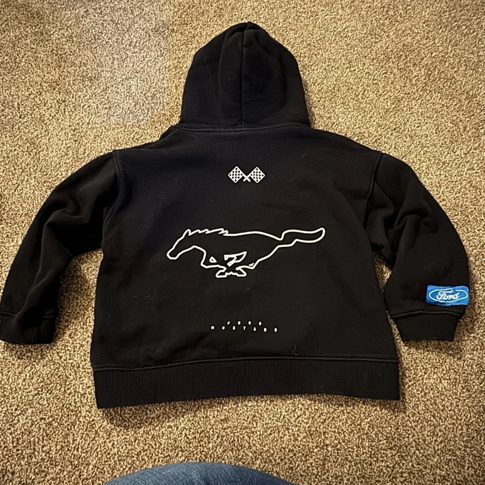 ZARA Boys Ford Mustang Black Hoodie Graphic Pullover Size 8–9